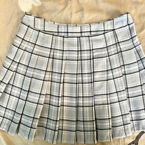 Skirt pleaded plaid light grey and white